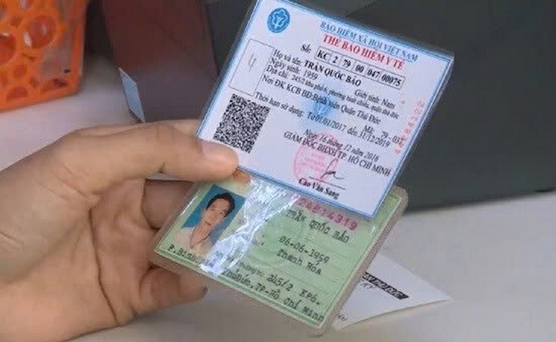 c&aacute;ch &eacute;p plastic bằng b&agrave;n ủi ảnh 5