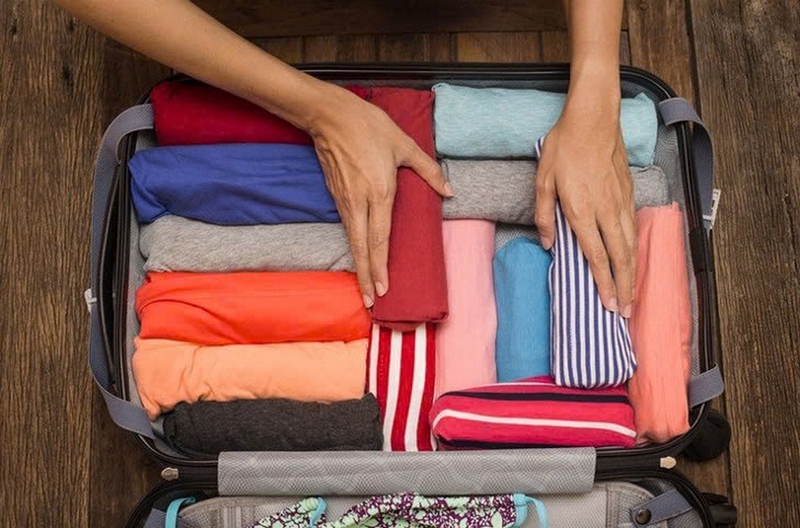 Cách gấp áo khoác ảnh 1