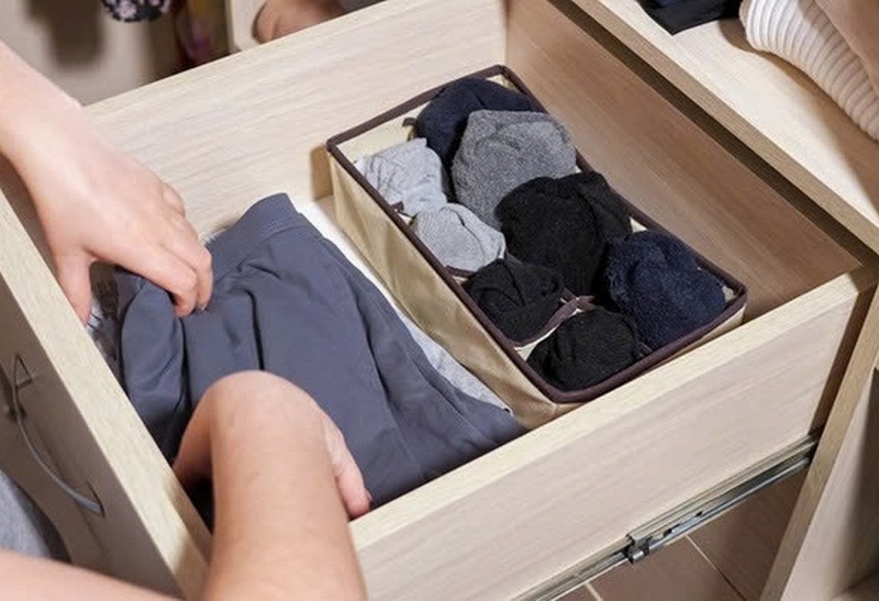 Cách gấp áo khoác ảnh 2