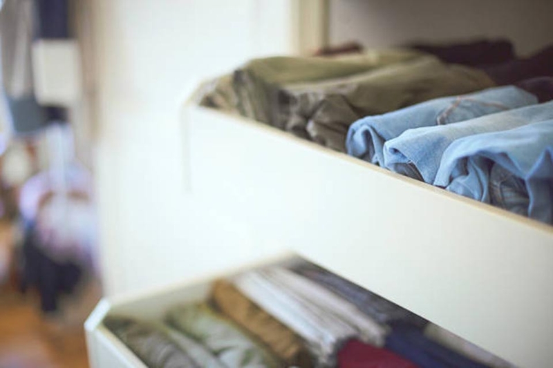 Cách gấp áo thun - 03