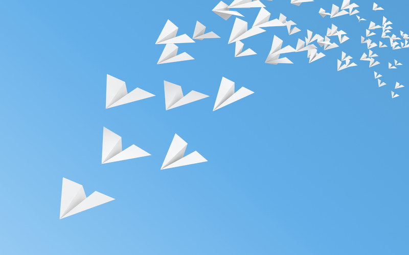 Cách gấp máy bay giấy bay xa