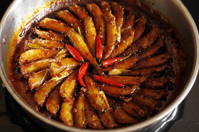 cách làm cá kho không dùng nước kiểu Huế2