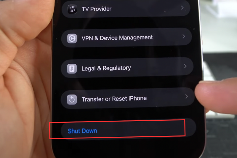 cách khởi động lại iPhone 17 (5)