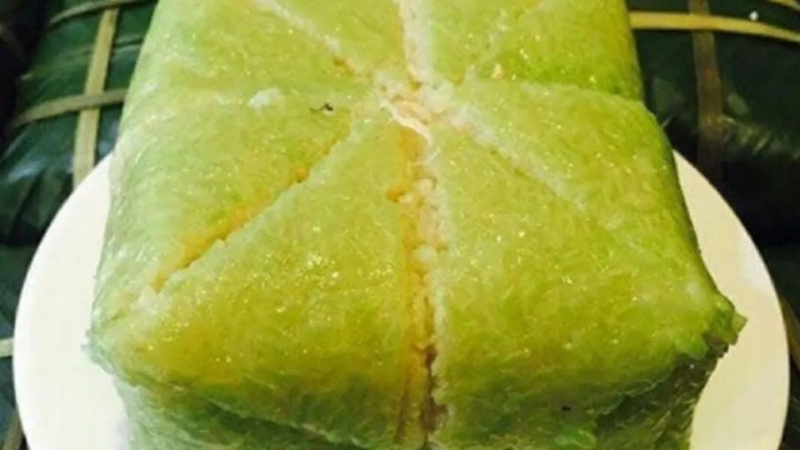 Thưởng thức bánh chưng chay