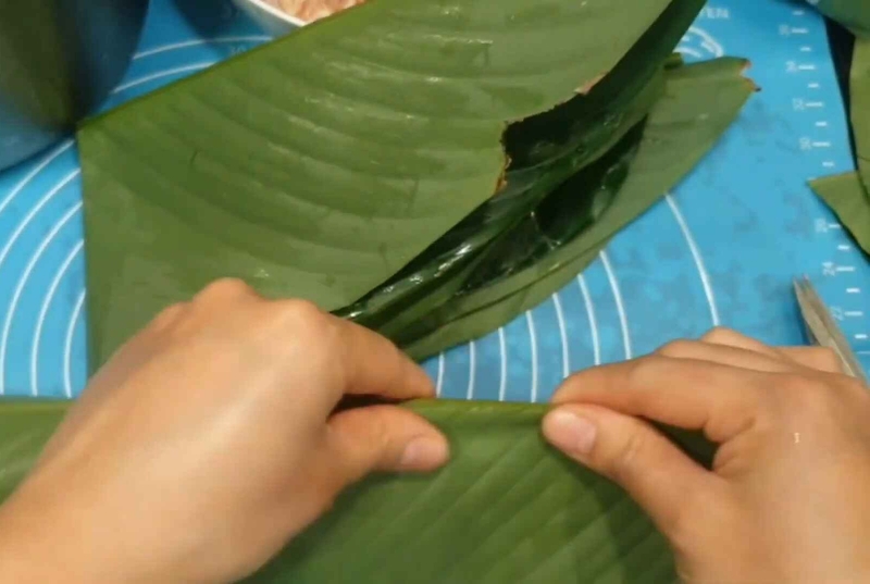 cách làm bánh chưng mật hình 8