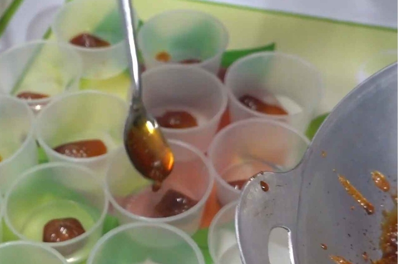 cách làm bánh flan caramen lá dứa 6