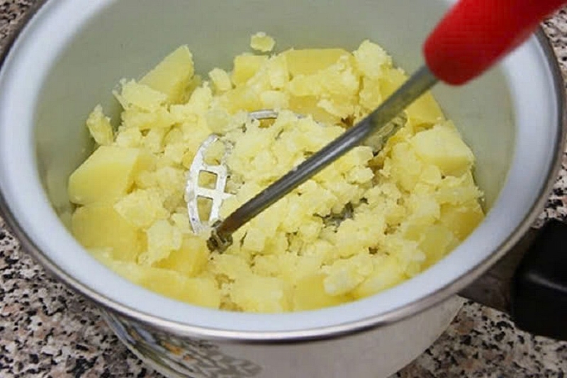 Cách làm bánh khoai tây chiên phồng ảnh 4