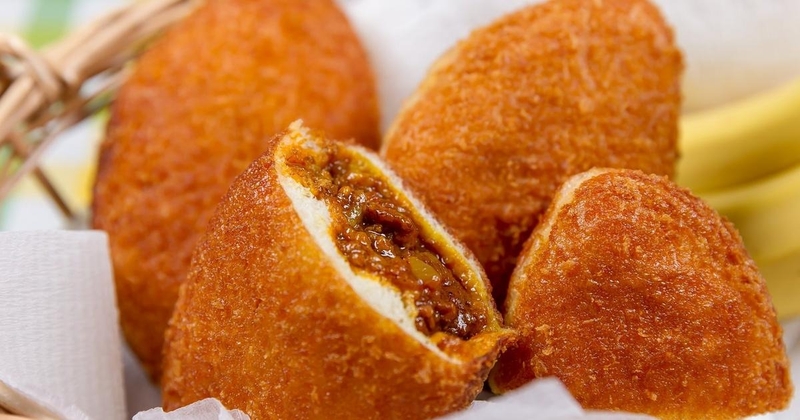 Cách làm bánh mì nhân cà ri (ảnh 1)