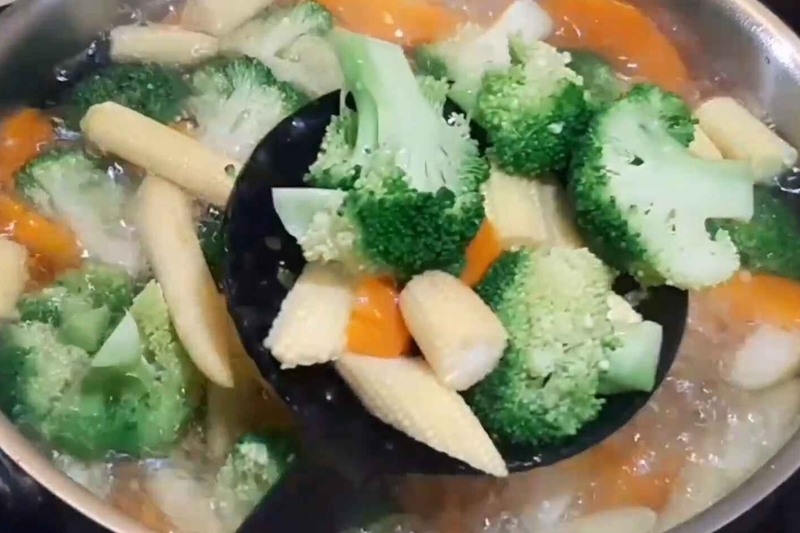 cách làm bắp non xào chay hình 10