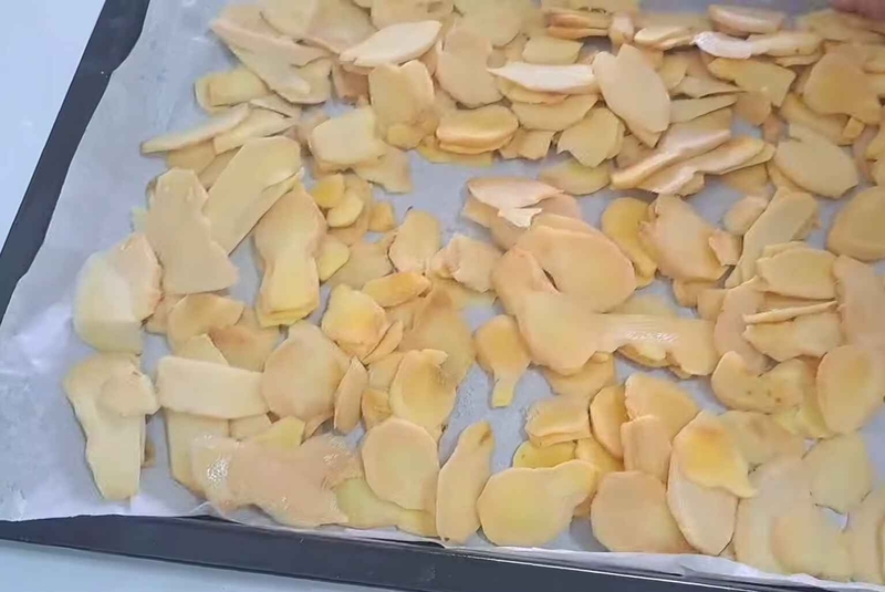 Sấy hoặc phơi gừng
