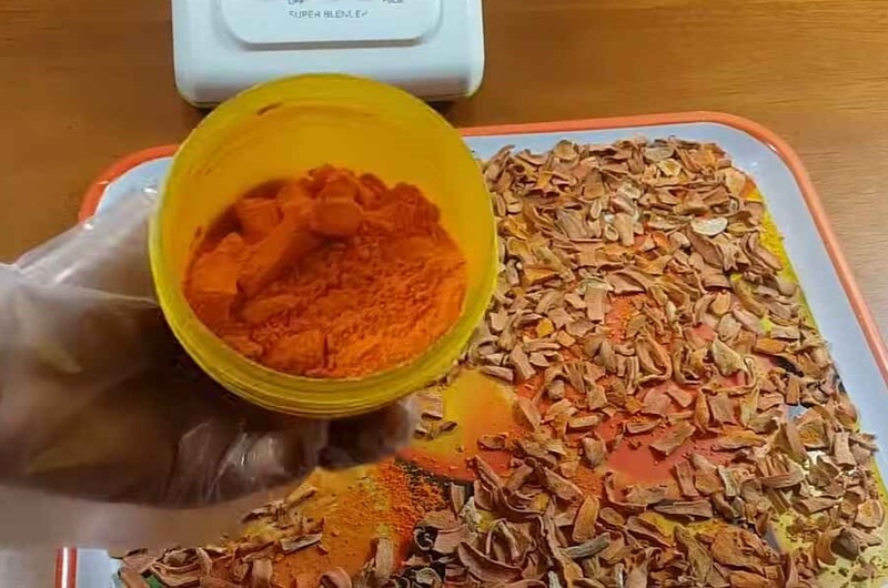 Bột nghệ trở nên mềm mịn
