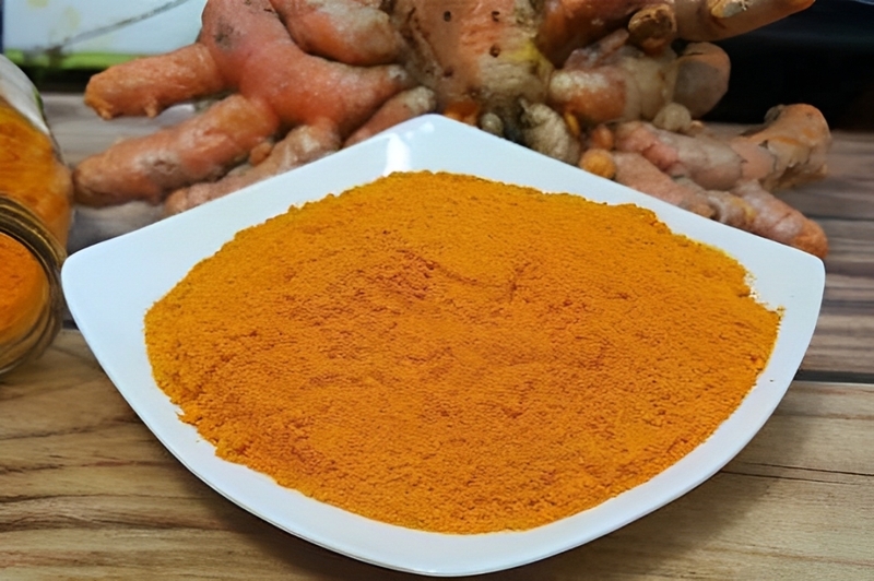 Bảo quản bột nghệ trong hũ thủy tinh hoặc lọ kín