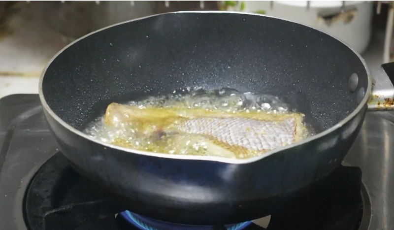 Cách làm cá lưỡi trâu chiên 3