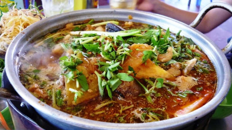 Cách làm cá nhám nấu canh chua sả nghệ 4