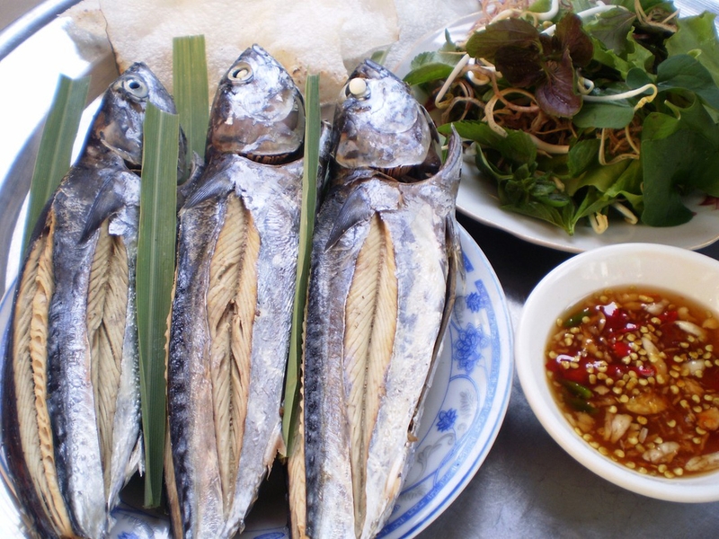 cách làm cá ồ hấp cuốn bánh tráng 6