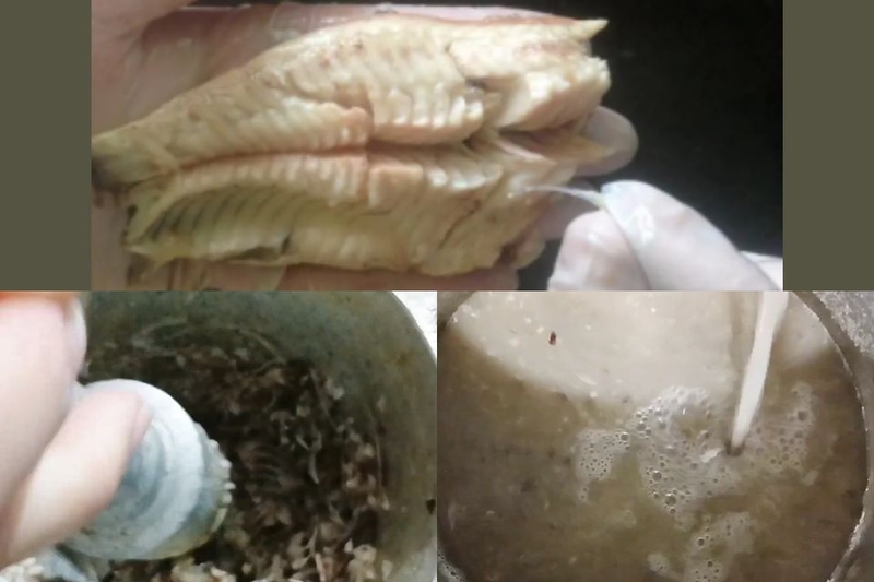 Phần xương cá đem giã nhuyễn, hòa với phần nước luộc cá