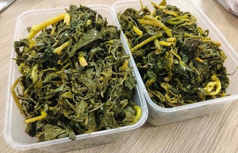 Cách làm canh rau sắn nấu cá ảnh 3