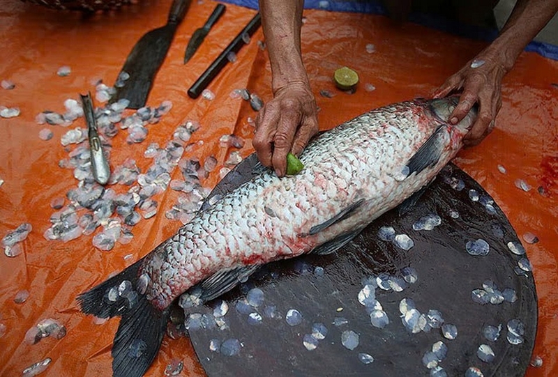 Cách làm canh rau sắn nấu cá ảnh 4