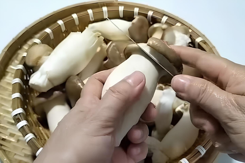 cách làm chà bông chay từ nấm hình 2