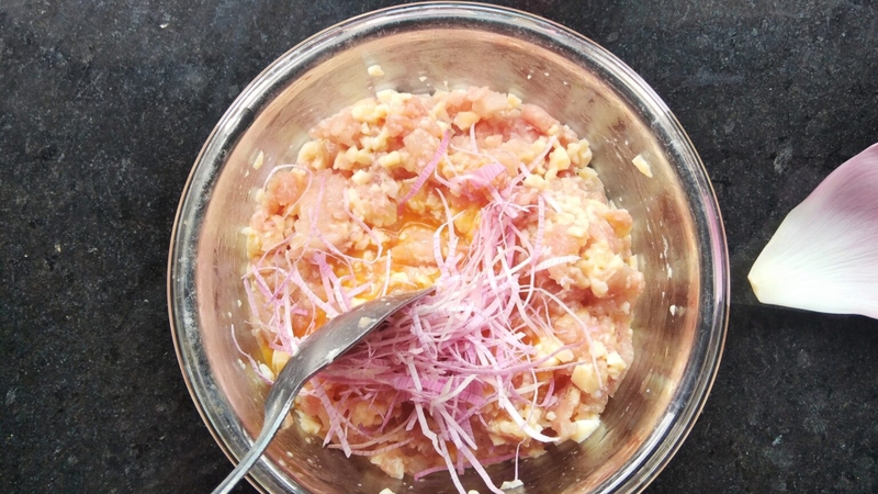 Làm nhân chả