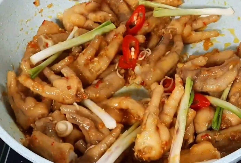 cách làm chân gà xào sả ớt 8