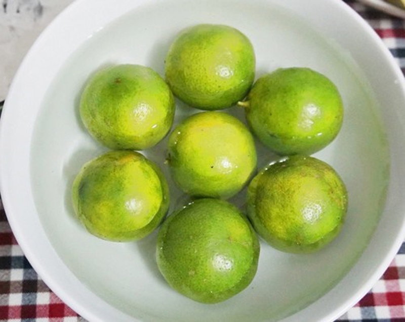 Cách làm chanh lắc muối ớt 2