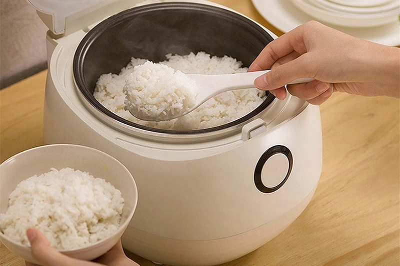 Cách làm cơm cuộn kiểu Nhật ảnh 3