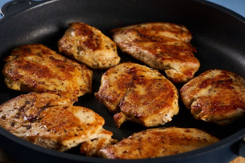 cách làm cơm kẹp - chiên ức gà