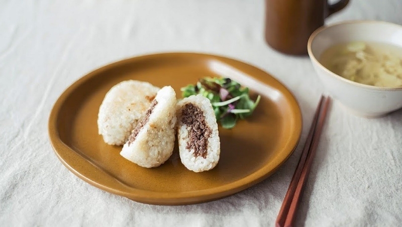 cách làm cơm nắm nhân thịt heo 1