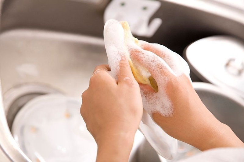 Cách làm dịu tay bỏng rát do dính ớt (ảnh 3)