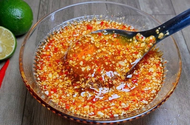 Cách làm gỏi gà chôm chôm ảnh 4