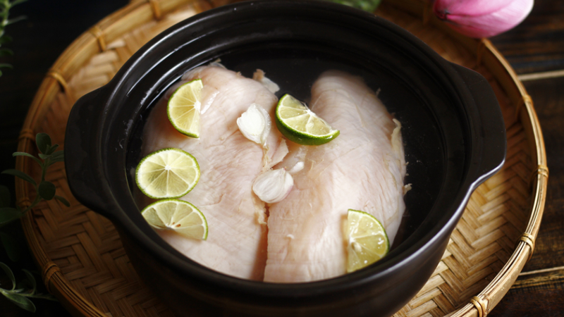 Cách làm hạt nêm từ thịt gà 2