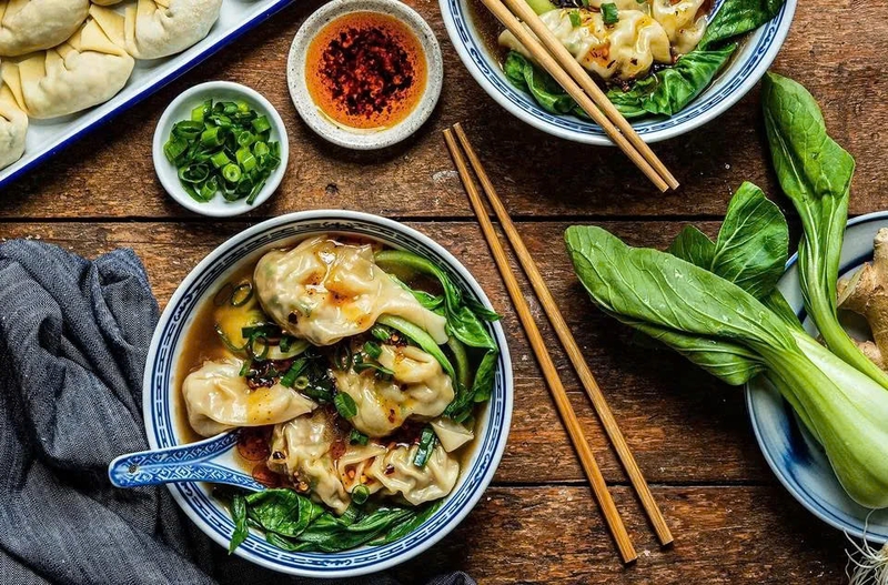 Cách làm hoành thánh tôm thịt (ảnh 7)