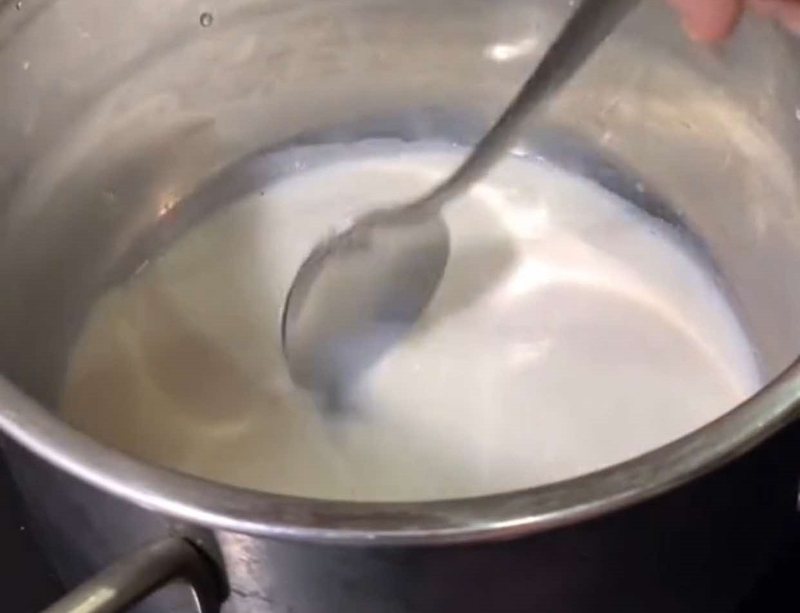 Đun hỗn hợp sữa thơm lừng