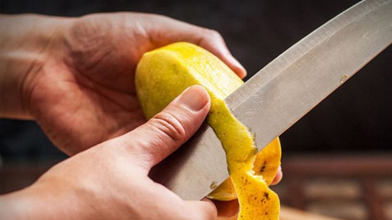cách làm kem xoài bằng máy ép chậm 3