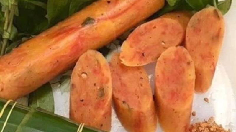 Bước 5: Cuốn nem chua chay