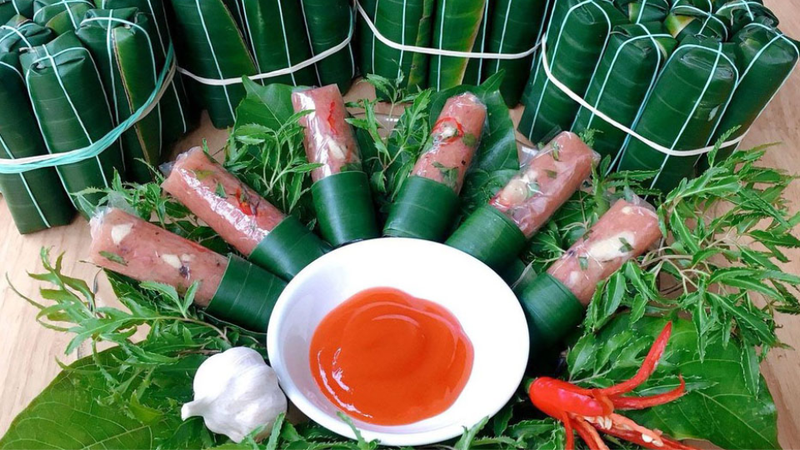 Thành phẩm nem chua thịt bò từ thịt bò miếng