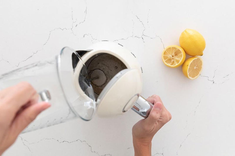 Cách làm sạch ấm siêu tốc - 06