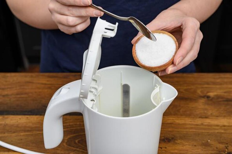 Cách làm sạch ấm siêu tốc - 02