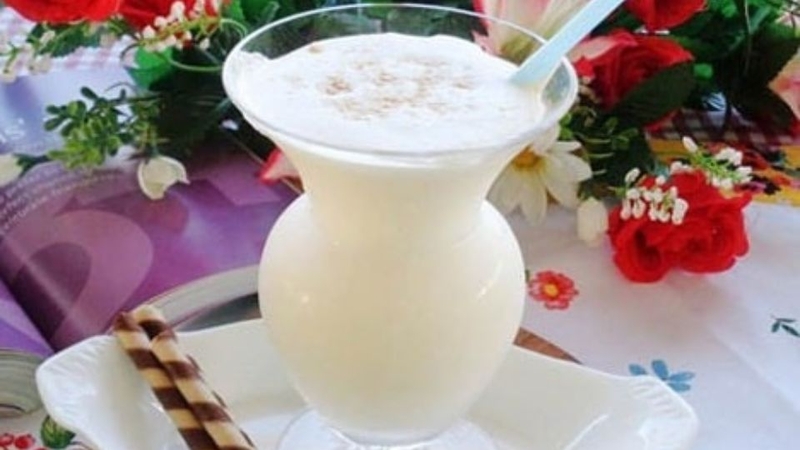 Cách làm sinh tố vú sữa với sữa đặc