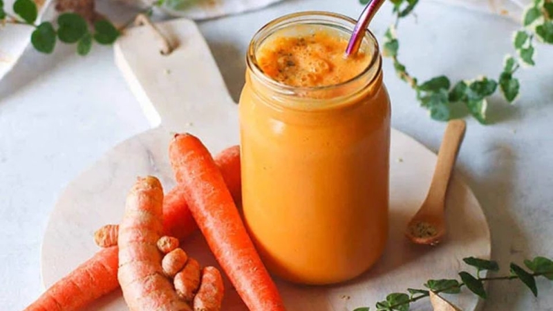 Cách làm sinh tố vú sữa với cà rốt