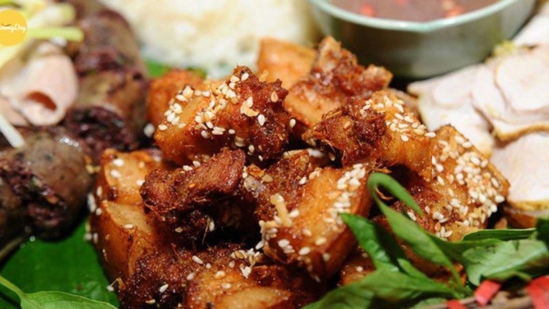 Thưởng thức món thịt dải nướng riềng mẻ