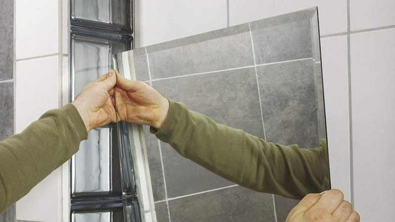 Bước 1: Xác định vị trí lắp gương