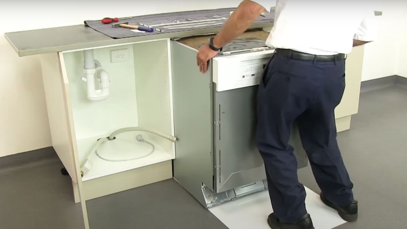 Định vị và căn chỉnh máy