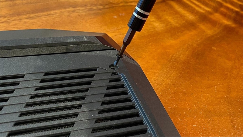 Cách lắp RAM laptop - 06