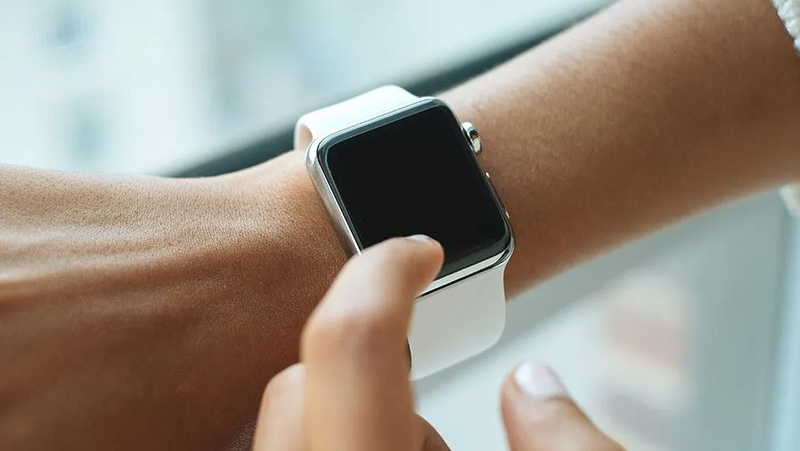 cách mở nguồn Apple Watch khi hết pin 6