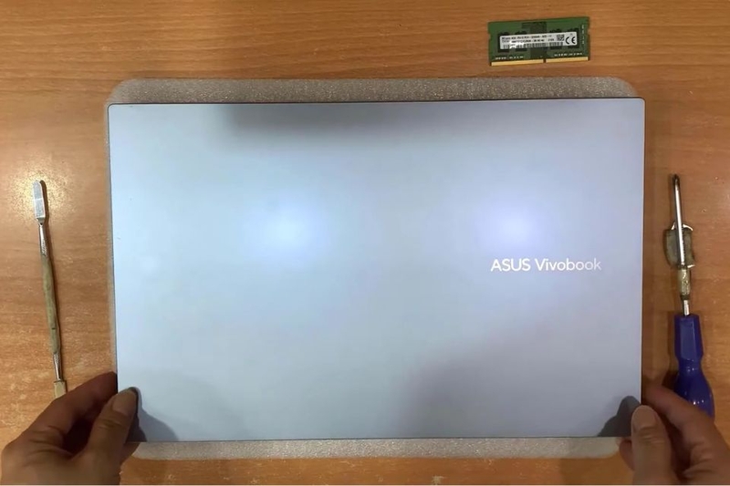 Cách nâng cấp RAM cho Asus Vivobook 15 (ảnh 4)