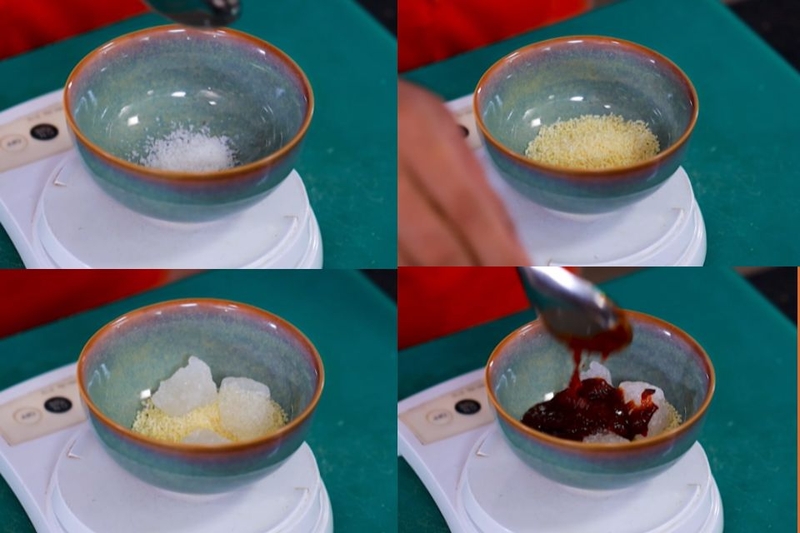 Trộn gia vị cho nước dùng