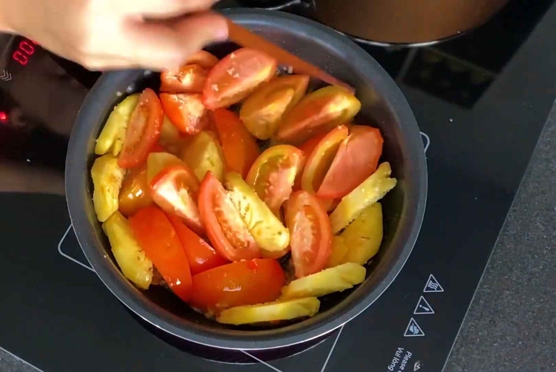 Xào cà chua và thơm