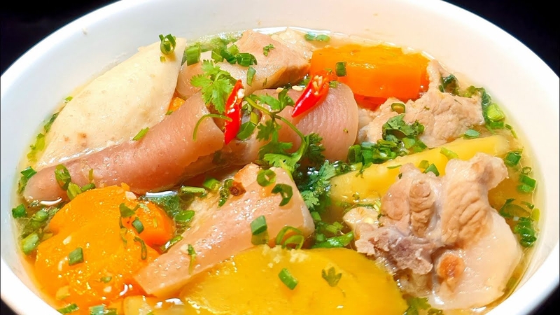 cách nấu đuôi heo hầm rau củ ảnh 3